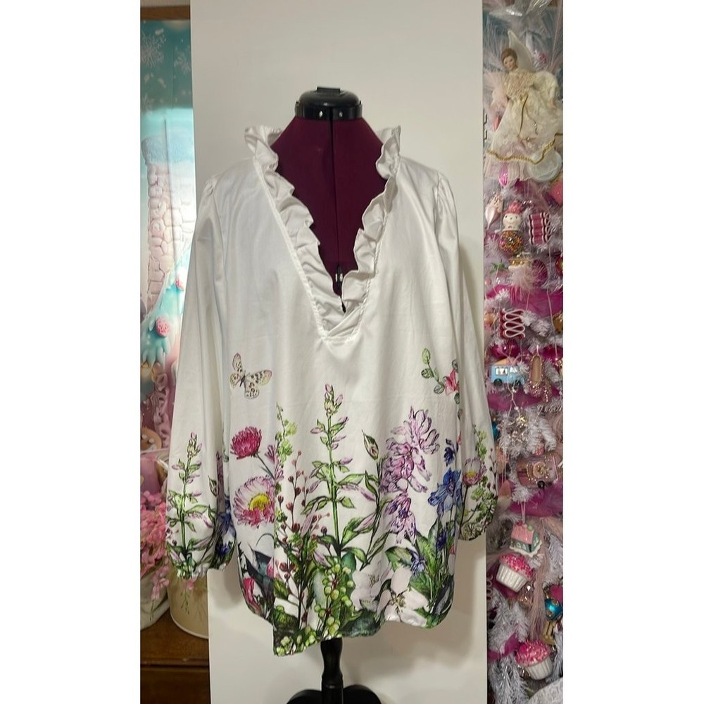 Unbranded Floral Tunic Women 3XL White Good Ruffle V-Neck Butterfly Print Blouse